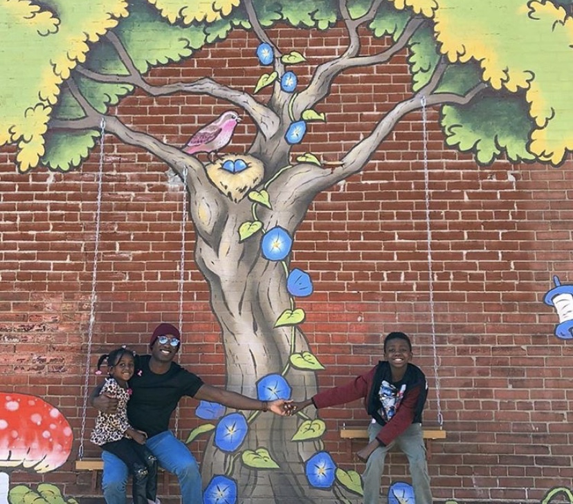 Road Trip Roundup: Eye-Catching Outdoor Art